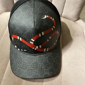 Gucci GG supreme basketball hat in excellent condition size XL  details in photo